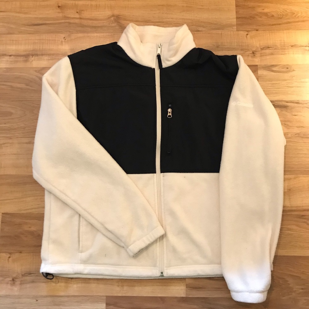 Women’s Columbia fleece jacket